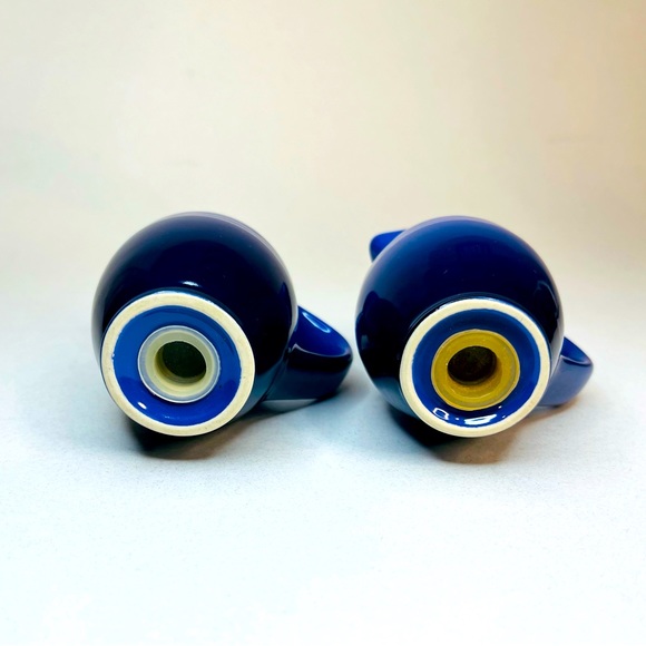 Le Creuset Indigo Cobalt Blue Ombré  Salt & Pepper Shakers Pitcher Jug Style - Picture 5 of 6